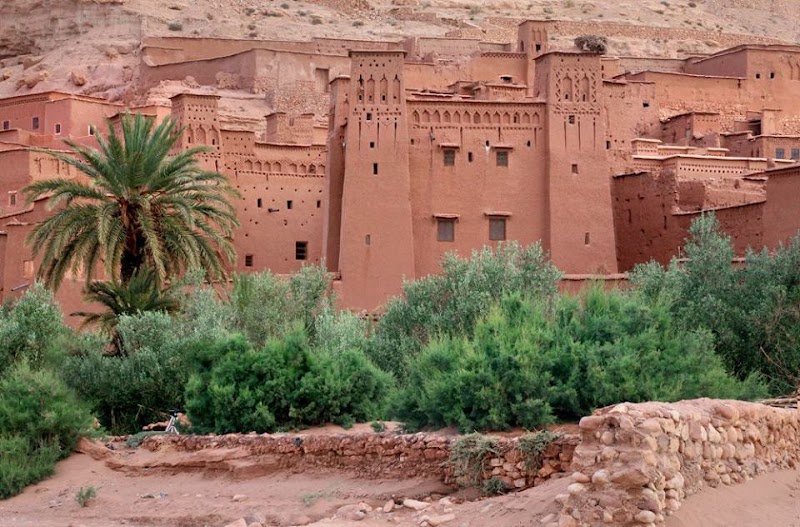 Moroccan roll travel